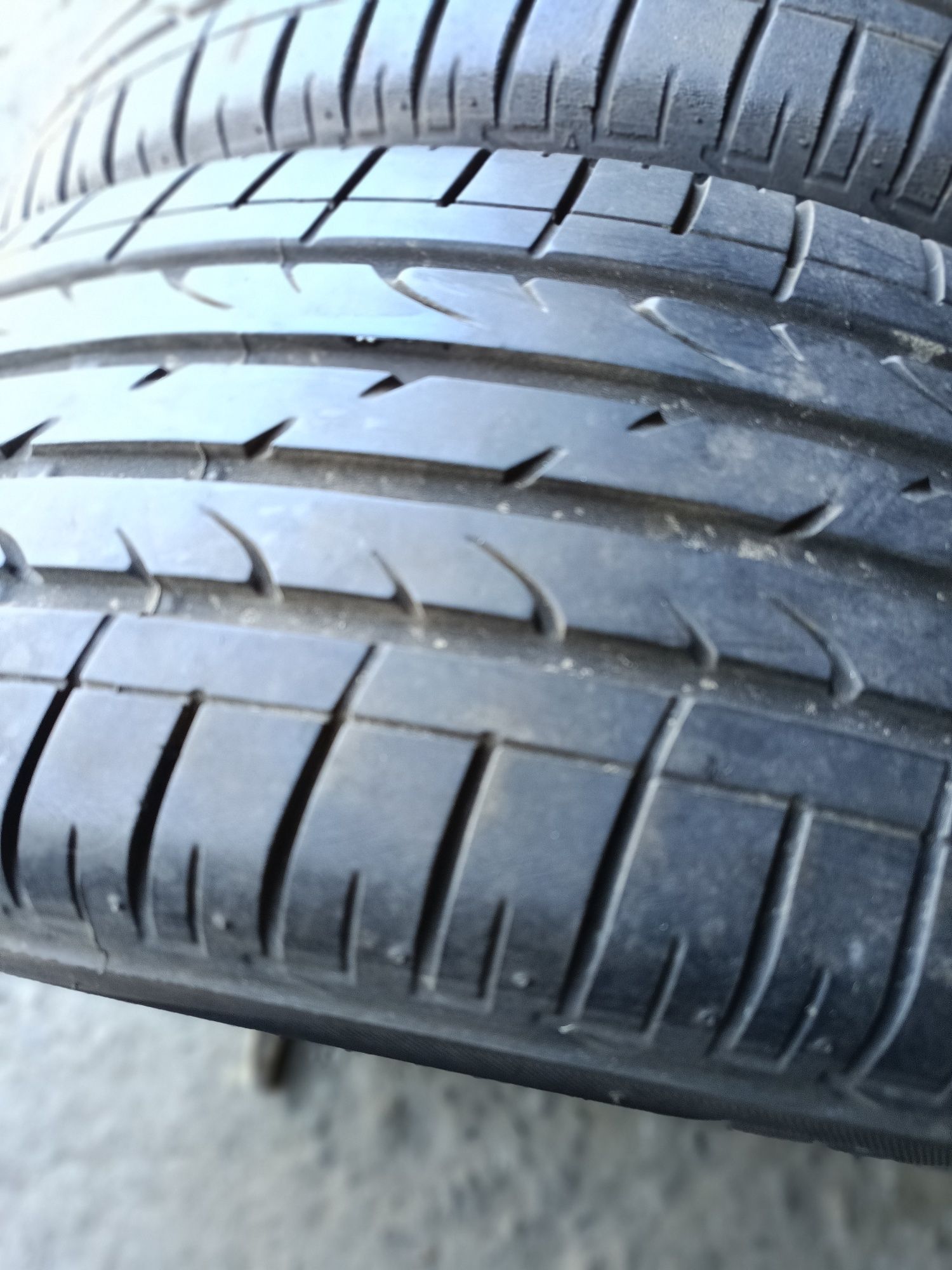 Летни гуми -18цола-225/55-1бр.-65лв."BRIDGESTONE"
