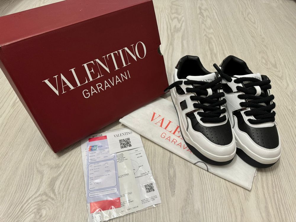 Valentino Garavani black&white premium