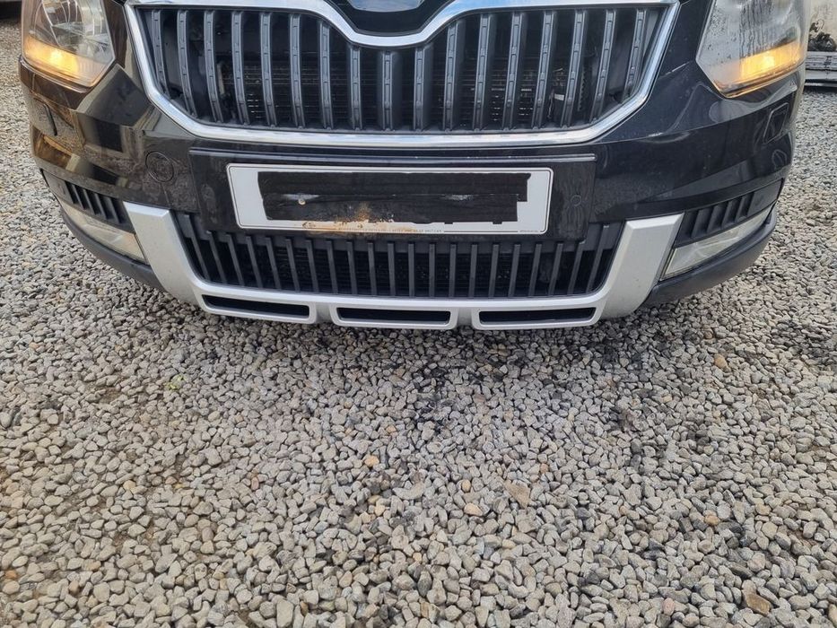 Bara fata Skoda Yeti Facelift 2013 - 2017 Skoda Blau CYVB (1375) model cu spalatoare far