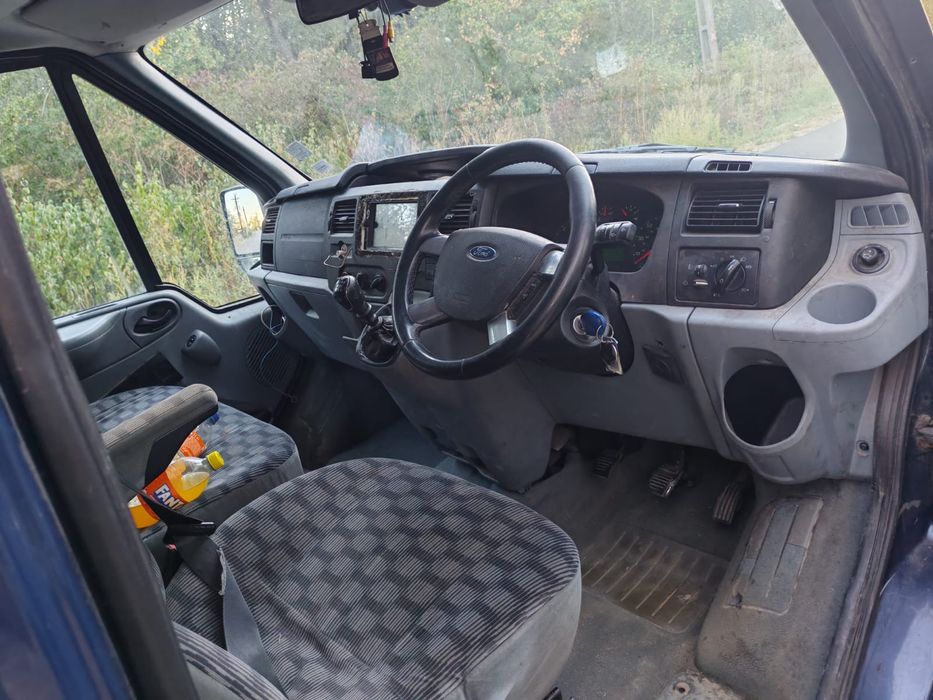 Ford transit 2.2 8+1 volan dreapta