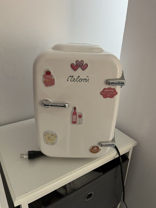 Mini frigider cosmetice Meloni