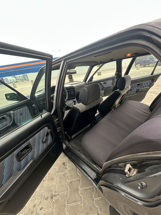 BMW Seria 3 E30 Sedan 320i