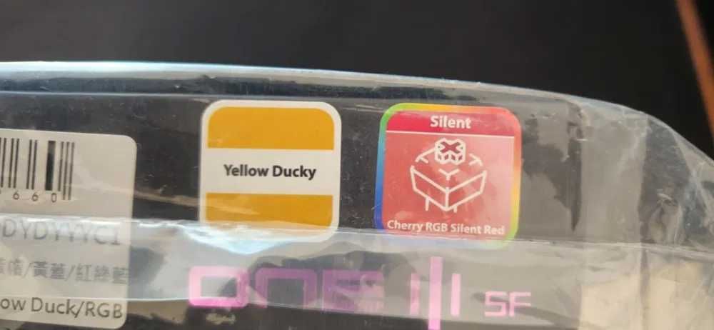 Клавиатура Ducky One 3 SF Cherry MX Silent Red - жълта. Още в гаранция