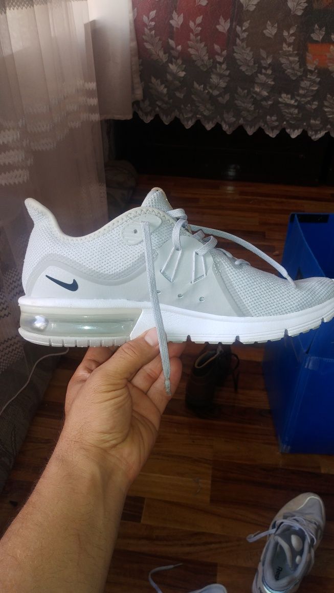 NIKE AIR Max krasovka made in vetnam yangi sotiladi