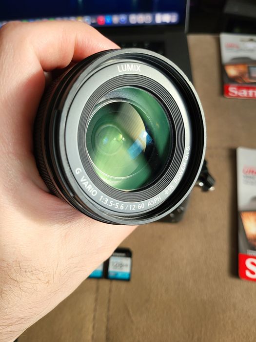 Panasonic Lumix 12-60mm f/3.5-5.6