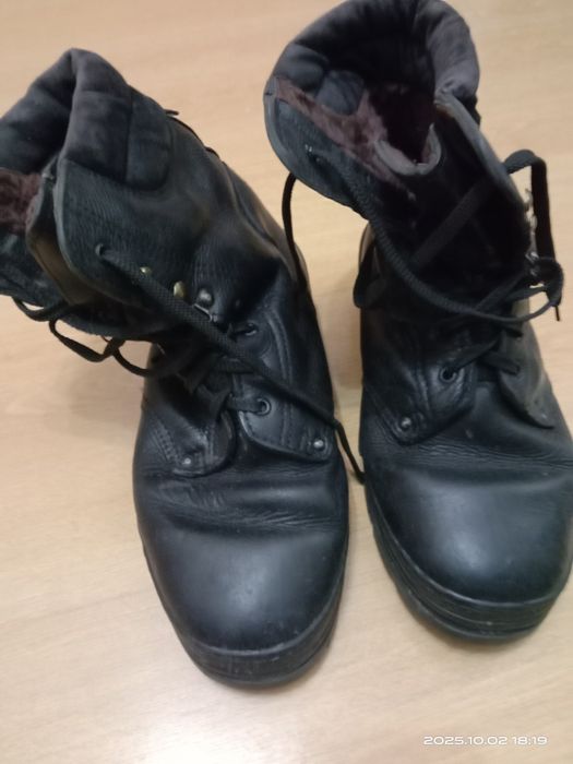 Продам зимние берцы 43 размер