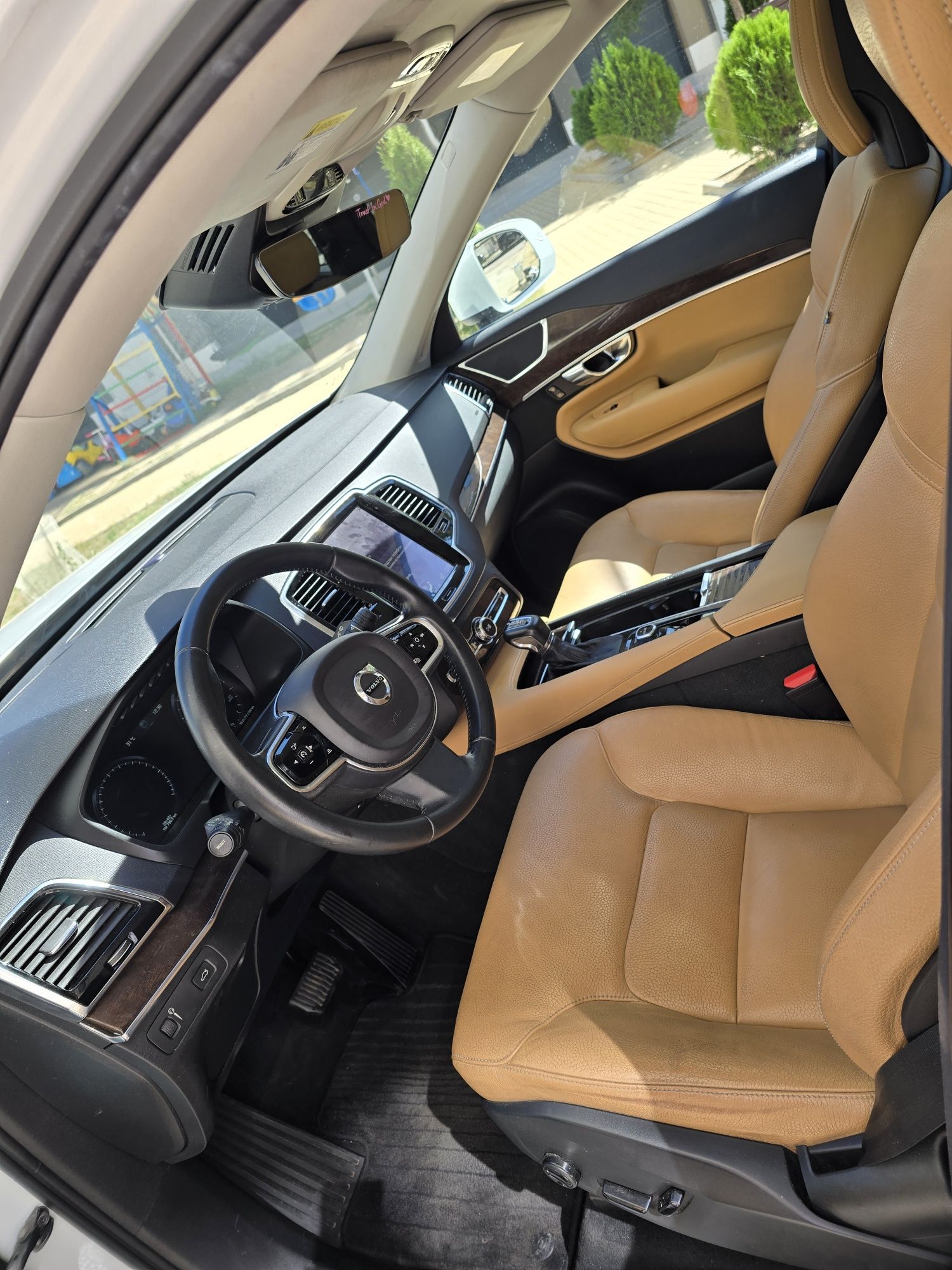 Volvo     XC    90