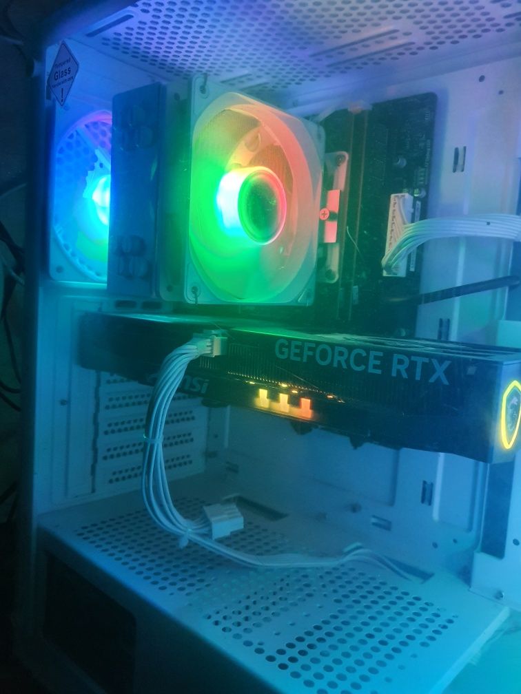 Продаю игровой компьютер с RTX 5060 OC
