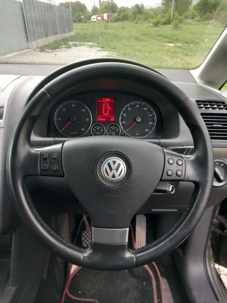 VW Touran 1.9tdi 6 скорости, 7 местен на ЧАСТИ