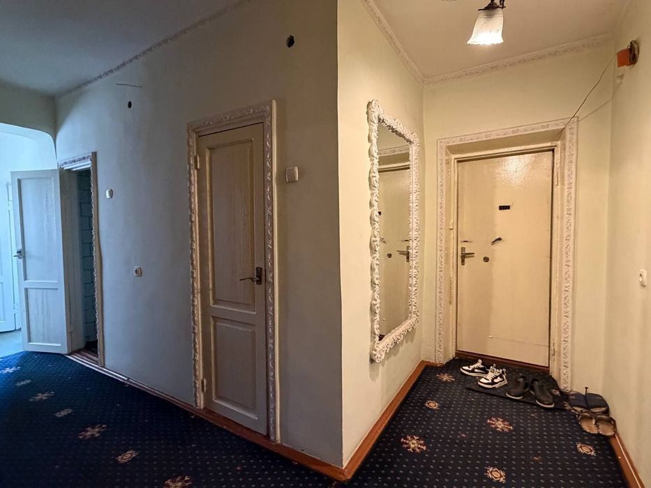 Продается 4/2/4 квартира на ул.Чимкентской, ЦУМ, Ц7