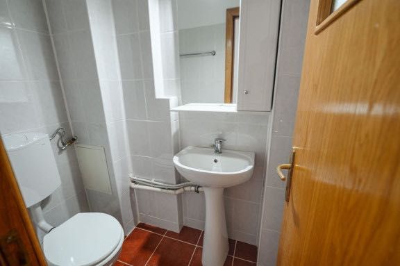 Se închiriază apartament cu 3 camere nemobilat , Matei Basarab