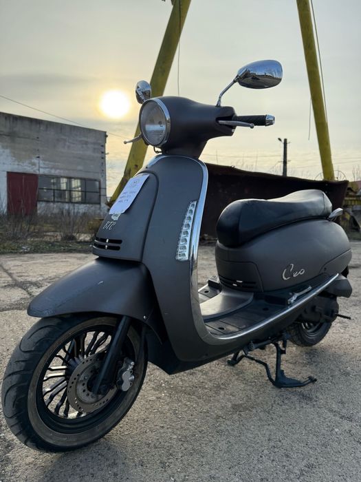 Scuter pe benzina fara permis 25km/h