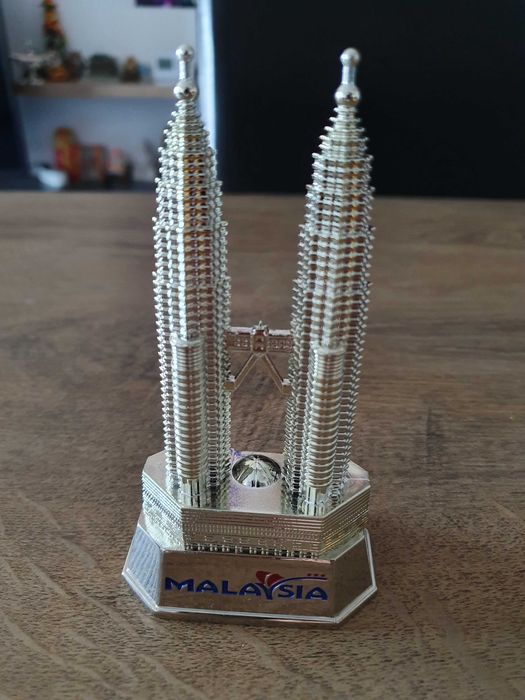 Macheta Petronas Twin Towers din Kuala Lumpur (15 cm) | Decoratie