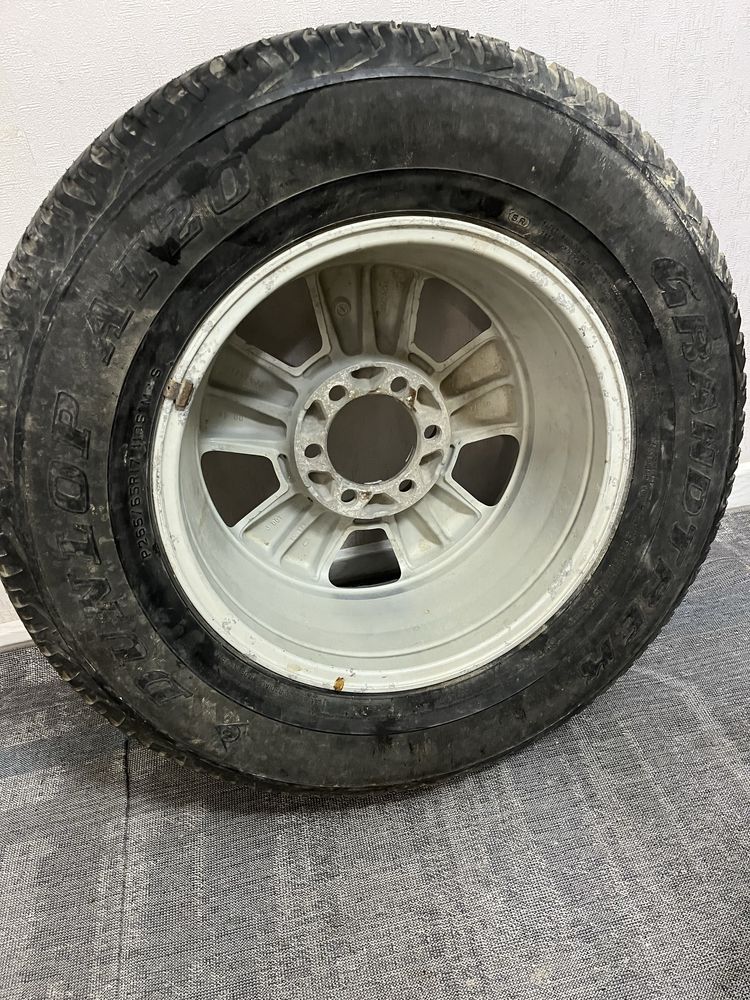 Продаётся колеса 265/65R17