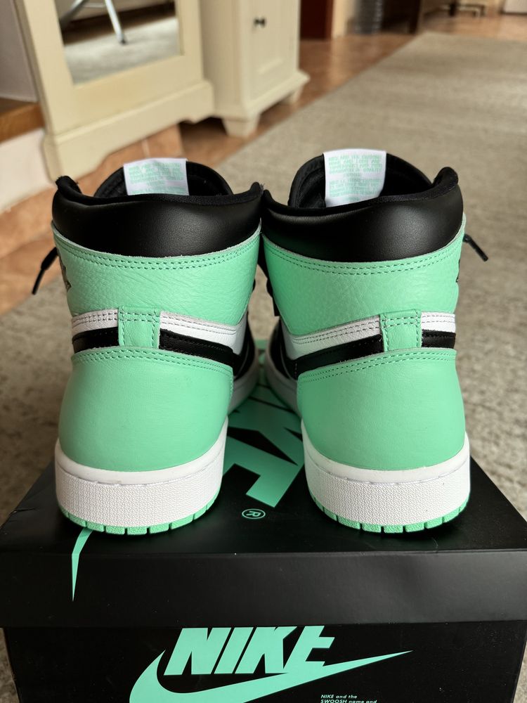 Air Jordan 1 Retro High OG Green Glow