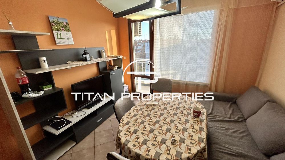 Дава се под наем Тристаен апартамент в Бургас, Възраждане - 90 кв.м за 408 € - Снимка #2