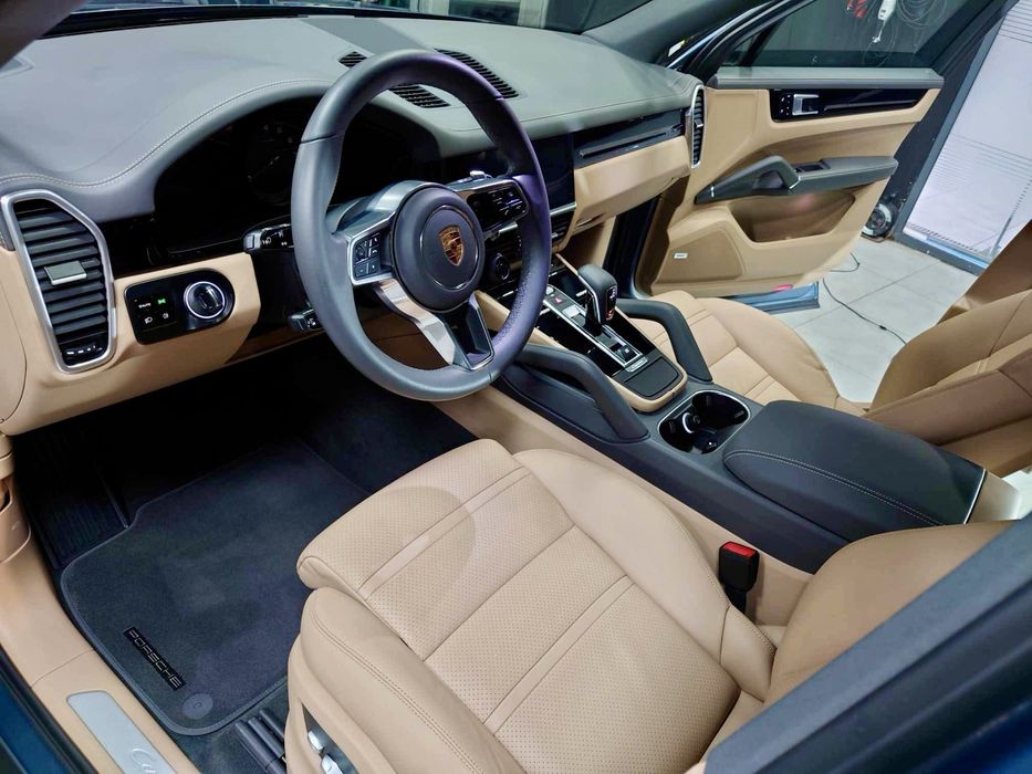 Porsche Cayenne impecabil ca nou