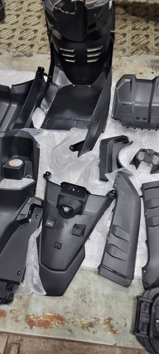 Продаётся пластик для скутера танк цвет чёрный