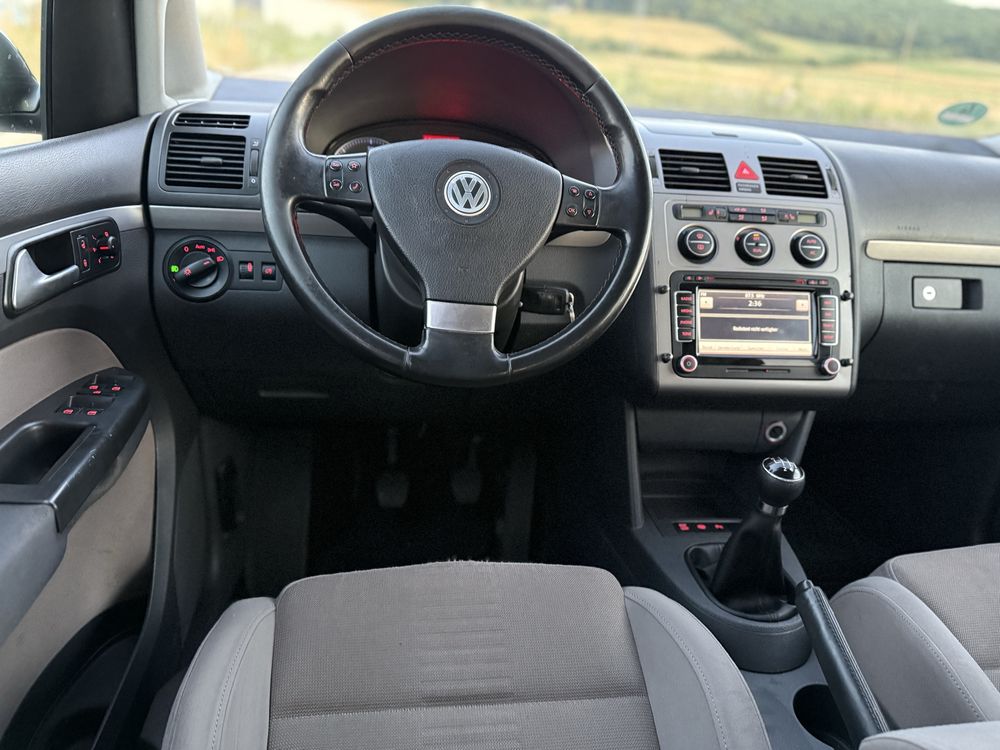 Volkswagen Touran HIGHLINE 2009 7 Locuri