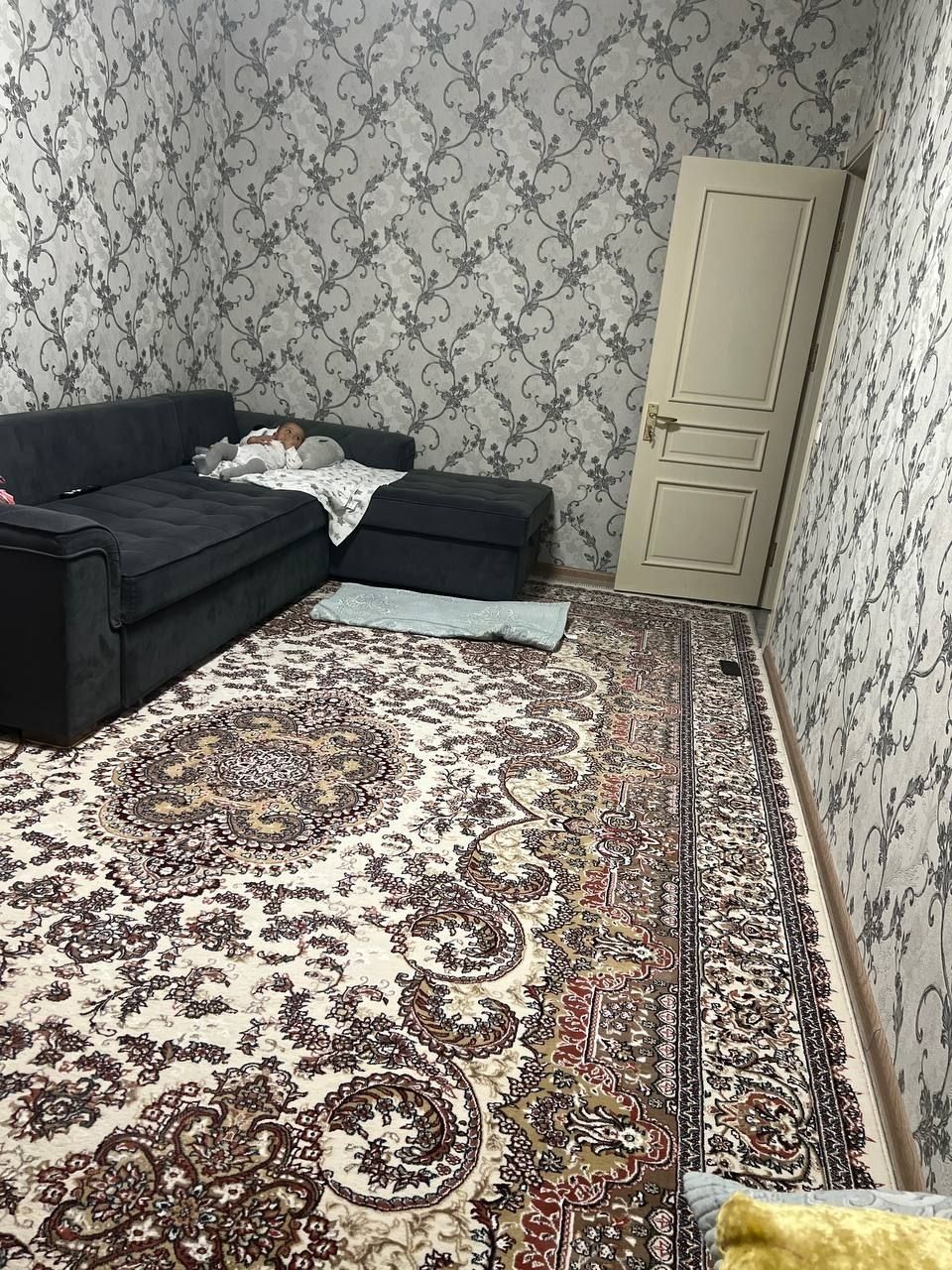 2х комнатная с мебелью и техникой в 8 микрорайоне
