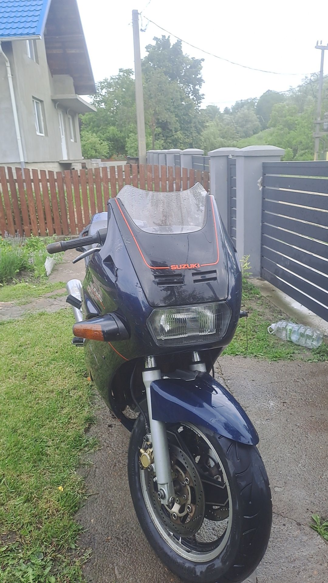 Suzuki GSXF 1100cmc