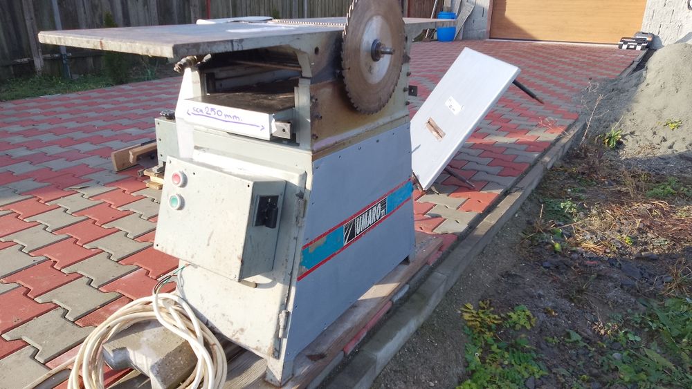 Vând Circular /Abrich  380 V