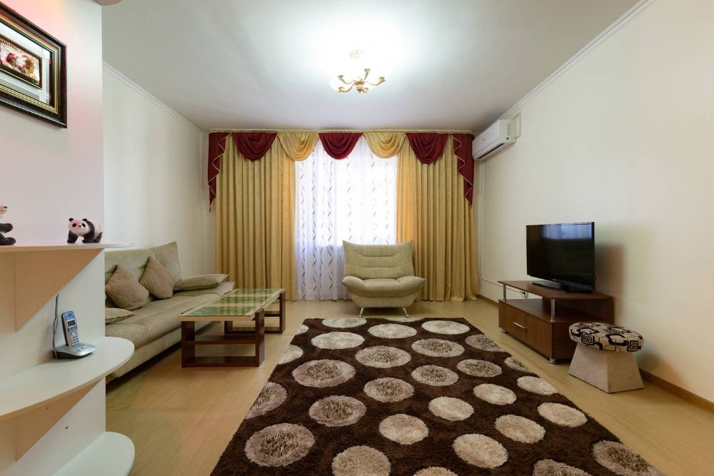 4 комнатная квартира в Самал-2, пр. Аль-Фараби - ул. Мендикулова