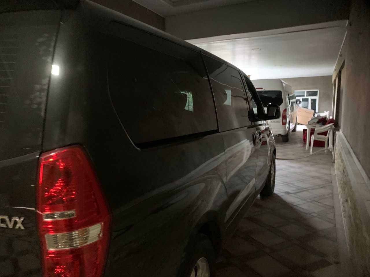 Hyundai Grand Starex