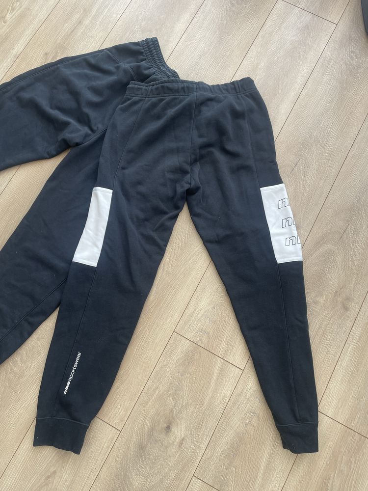 Nike черно долнище