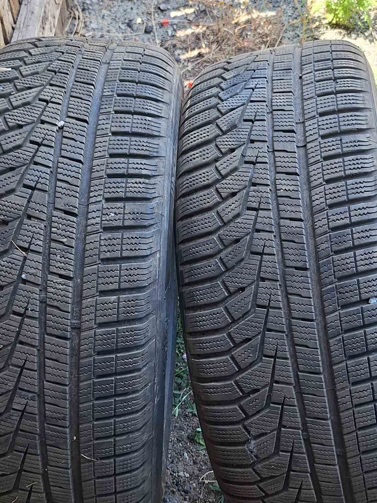 Гуми 2 броя Hankook