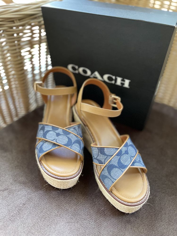 Босоножки Coach Outlet