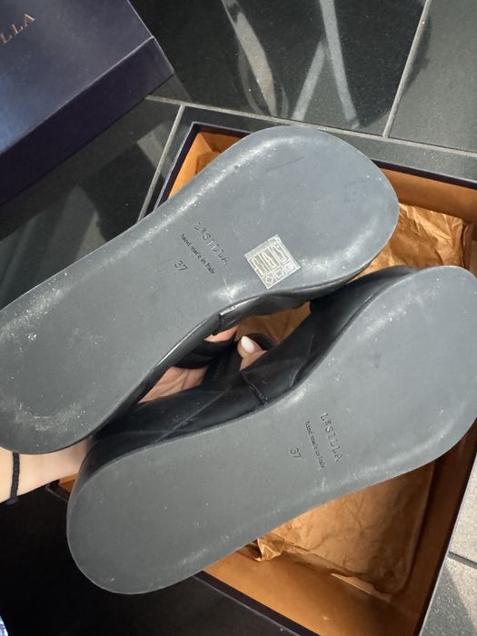 Vând sandale Le Silla noi, mărime 37