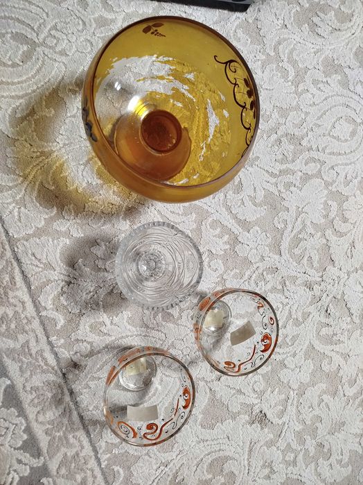 Стеклянные вазы разные