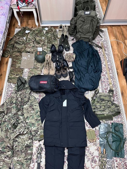 Военные формы , берцы и т.д