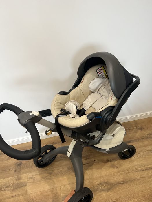 Cărucior Stokke V5 3 în 1 + bază Isofix
