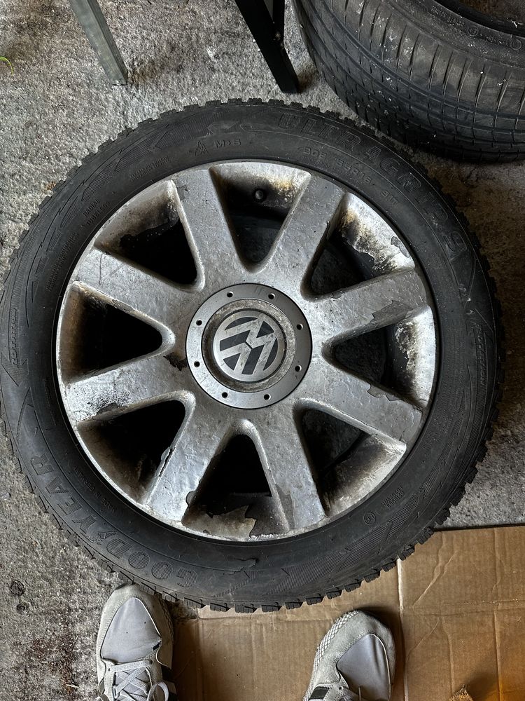 205 55 16 зимни гуми Goodyear ultragrip 9 с джанти 5х112