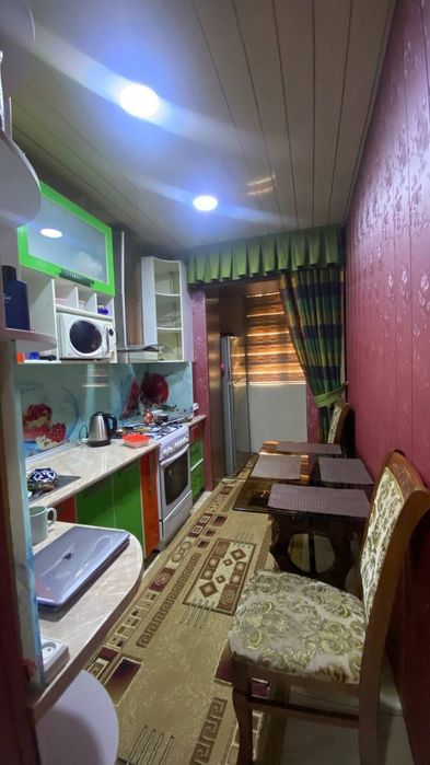 Квартира на Ц13 2/3/4 общ пл 50м ,76 серия ,разделка