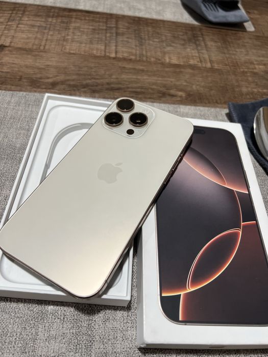 Продам IPhone 16 Pro Max 512Gb