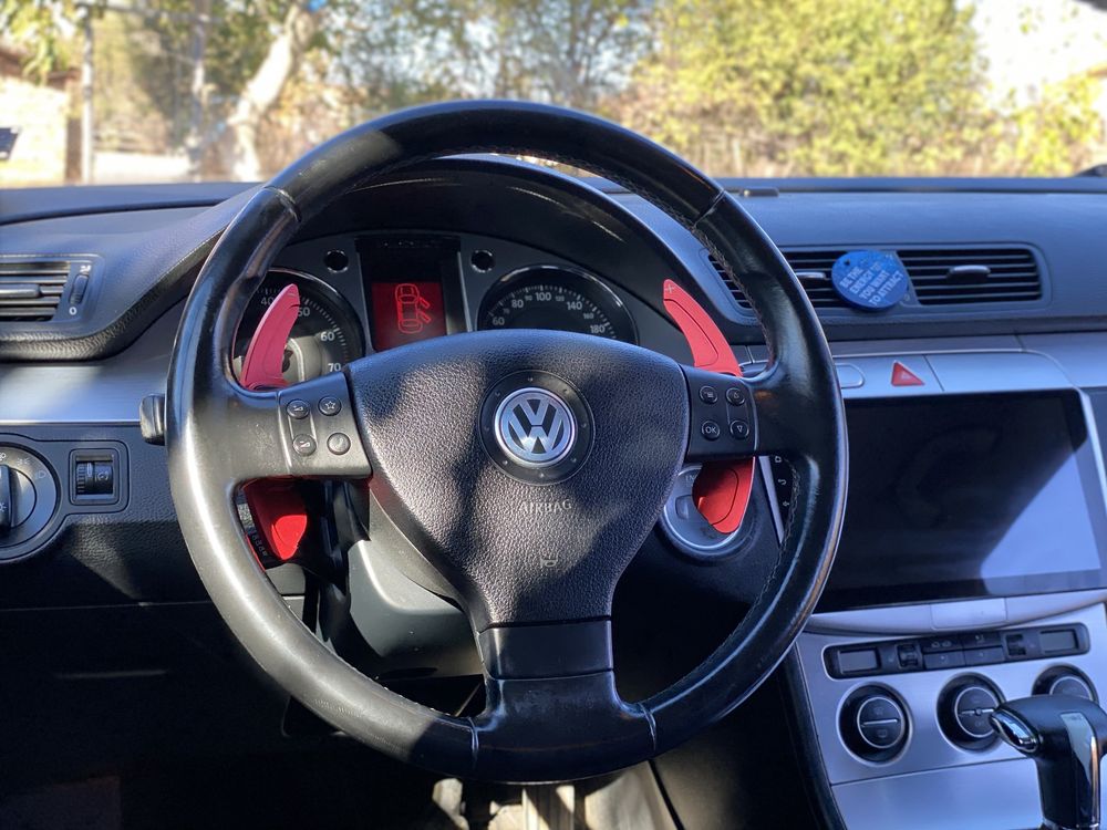 Мултиволан VW Passat b6