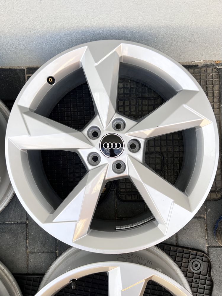 Jante originale Audi Q3 19” fabricatie 2022 5x112