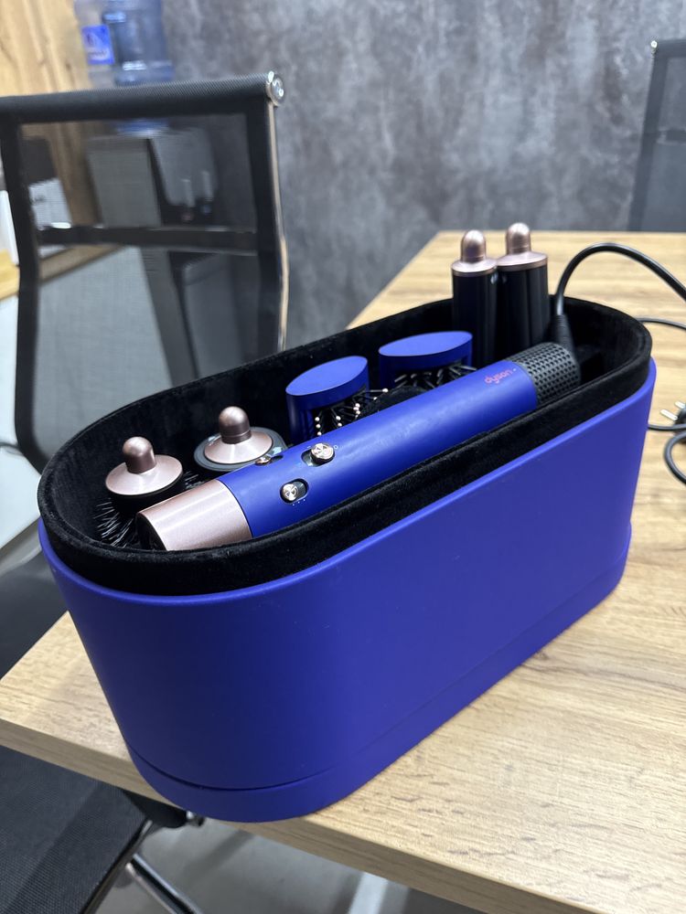 Продам Dyson новый
