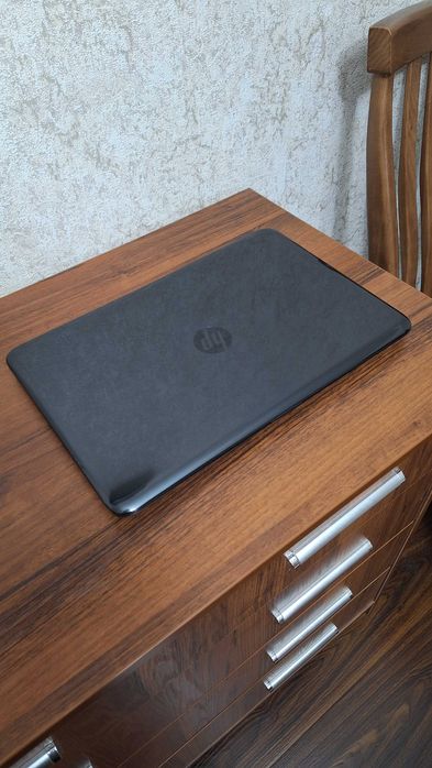 Ноутбук HP 15 with AMD Radeon R4 Graphics and AMD Radeon R5 M330