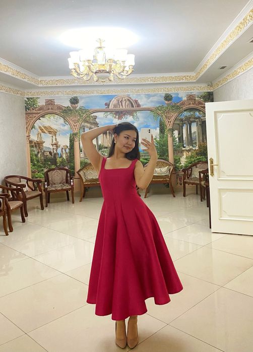 Абсолютно новое платье 42-44 размер