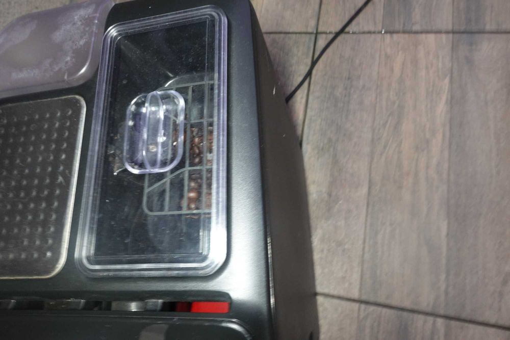 Espressor Bosch VeroCup 300 rasnita ceramica model cu ecran