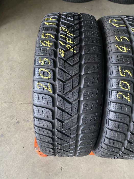 Anvelope iarna 205/45/17 Pirelli Sottozero 3 RFT 205 45 17 R17