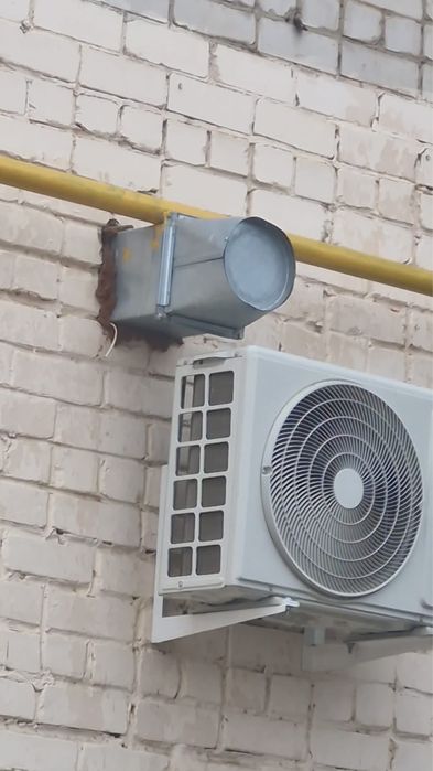 Продам вытяжку с улиткой