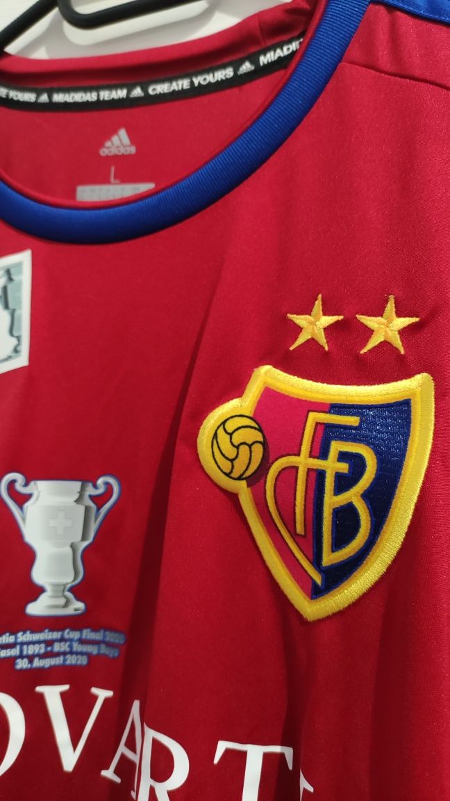 Оригинална фланелка с автографи на Базел от финал за купа 2020 L size