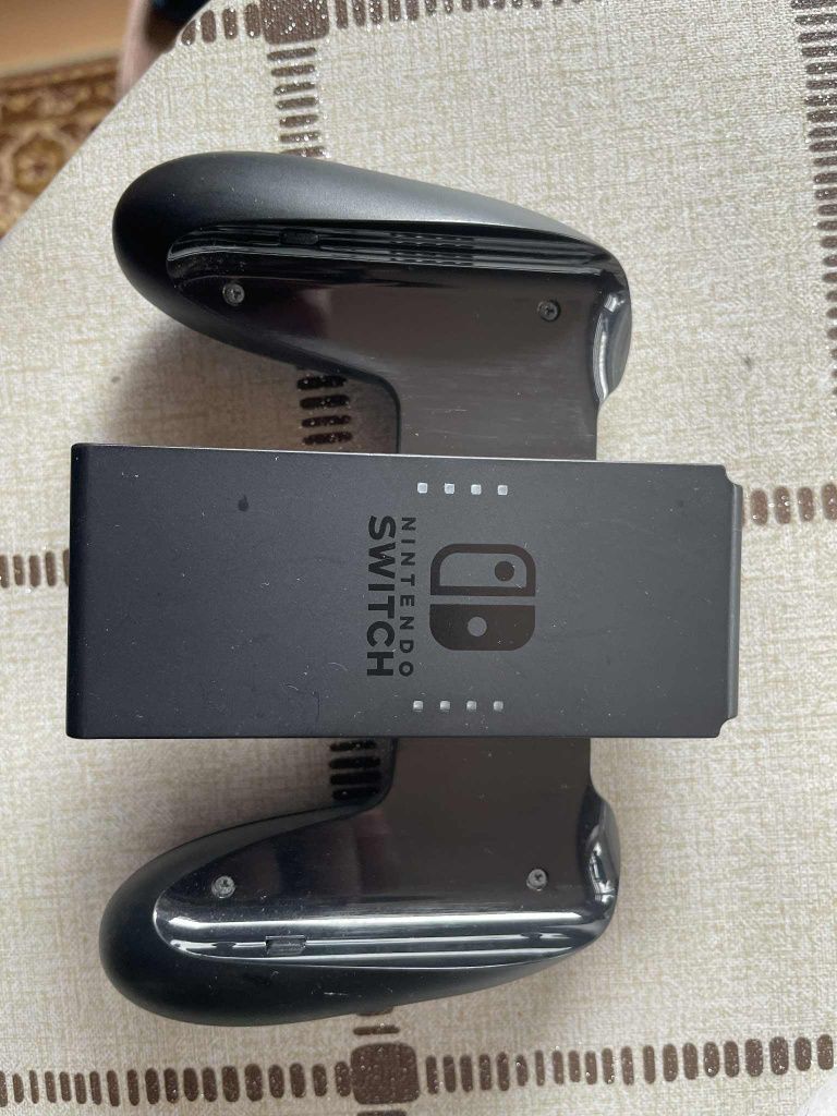 Продавам Nintendo Switch + Ring Fit Adventure комплект