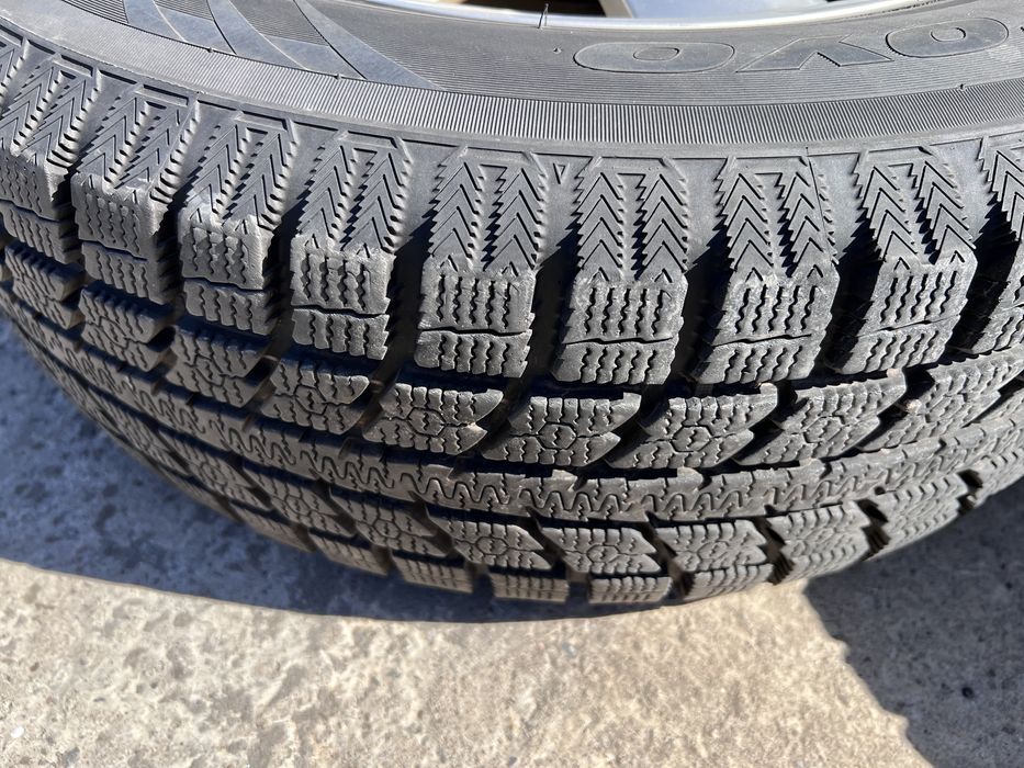 Зимни гуми Toyo с джанти 215/70/16 Toyota Rav4