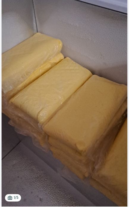 Сары май. Қолдың сары майы. Сливочное масло домашний. Нан май. Май